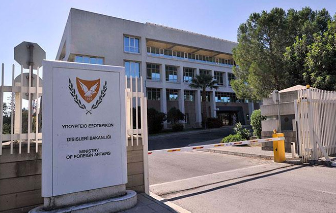 Υπουργείο Εξωτερικών Κύπρου: Παράνομη η μετάβαση του φιλότουρκου Αμερικανού βουλευτή στα κατεχόμενα