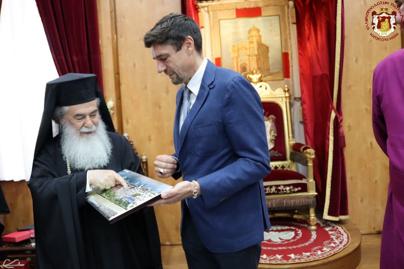 HIS BEATITUDE RECEIVES THE HEAD OF THE EU REPRESENTATION OFFICE TO WEST BANK & GAZA STRIP WITH THE HEADS OF CHURCHES