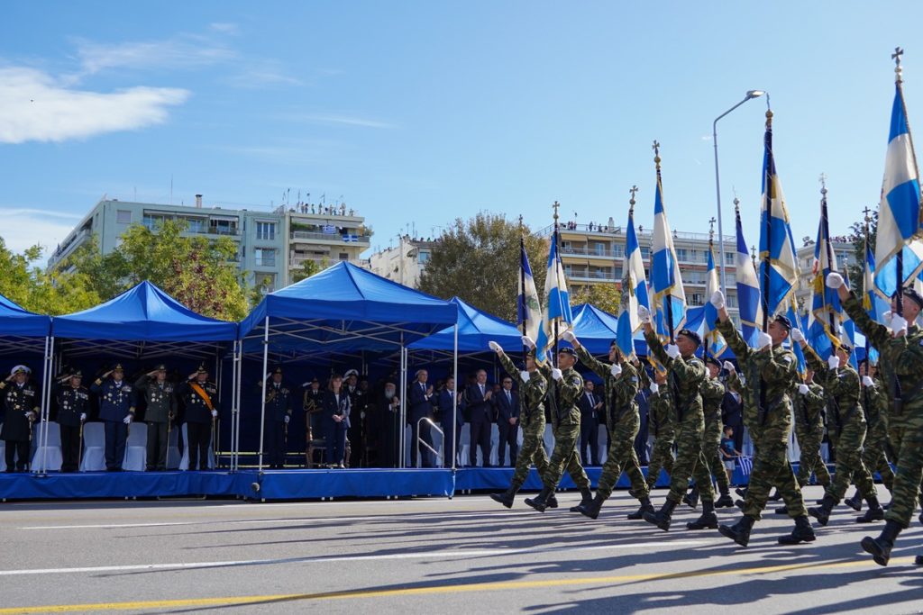 Θεσσαλονίκη: Σε κλίμα δέους και εθνικής υπερηφάνειας πραγματοποιήθηκε η στρατιωτική παρέλαση για την Επέτειο του «ΟΧΙ»