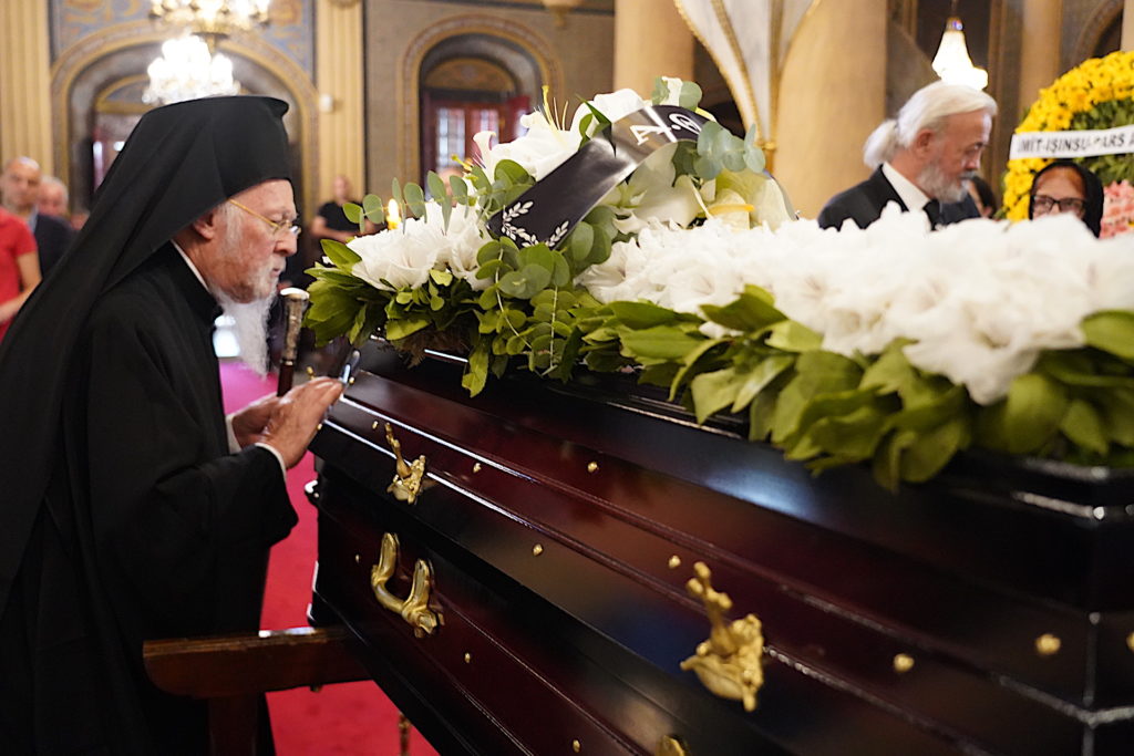 Ecumenical Patriarch Bartholomew attends funeral for the late Eleni Sariyiannopoulou