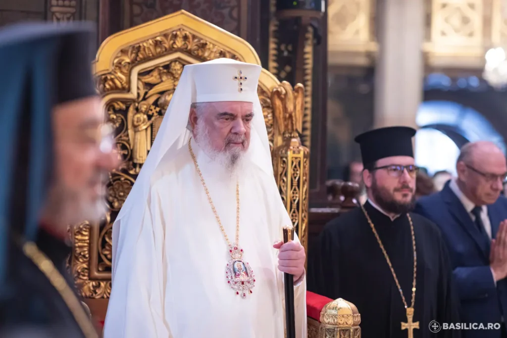 Patriarch Daniel urges Romanians abroad to come back home