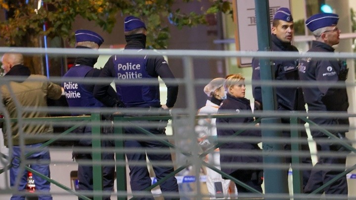 Σε κόκκινο συναγερμό οι Βρυξέλλες μετά την τρομοκρατική επίθεση – Συγκλονισμένη η Ευρώπη