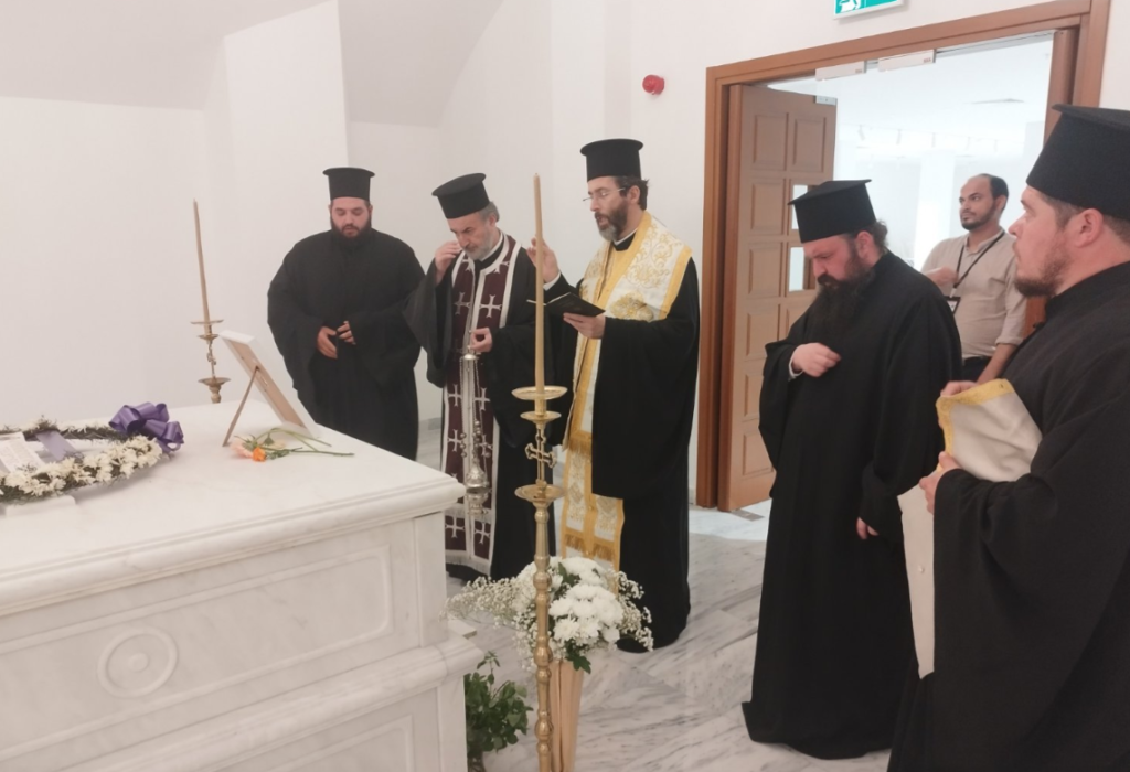 Trisagion service at the tomb of the late Archbishop Chrysostomos II of Cyprus