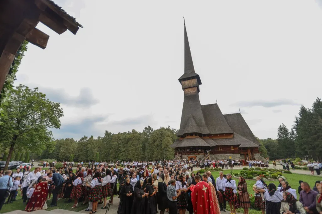 Opt biserici din Maramureș incluse în „Drumul Binelui”, o hartă afectivă a patrimoniului UNESCO din România