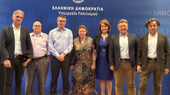 Ευρεία σύσκεψη υπό την Λίνα Μενδώνη για την ελληνική χειροτεχνία