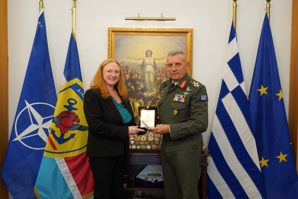 Meeting of the Chief of the Hellenic National Defence General Staff with the Ambassador of Australia in Greece