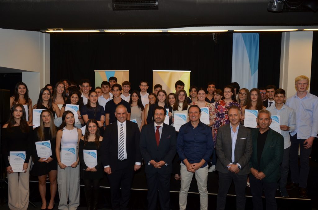 The Greek Community of Melbourne awarded high achieving VCE students