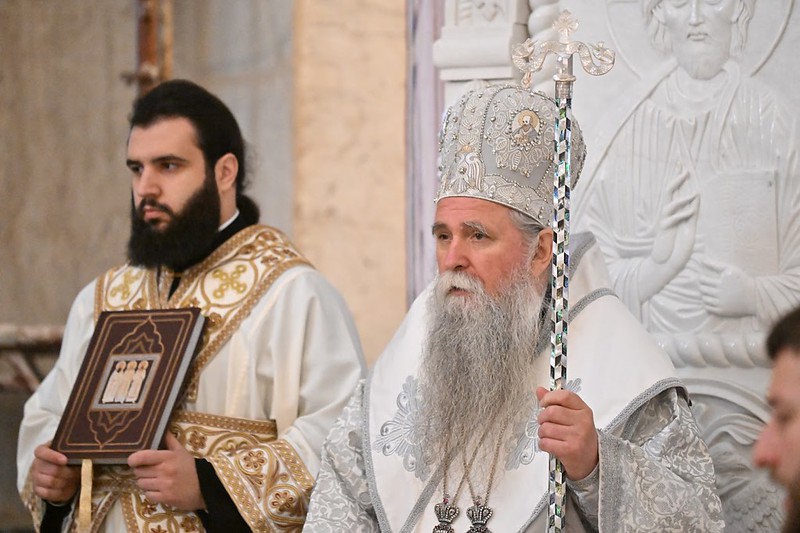 Митрополит Јоаникије: У међусобној љубави, радости и миру Божјем прославимо Рођење Христово