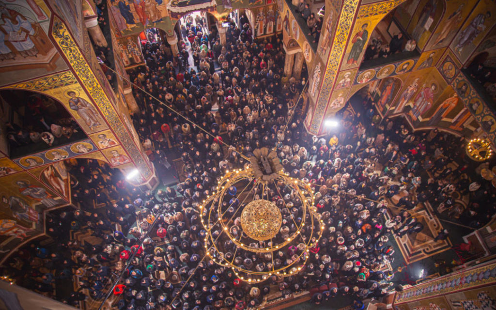 Митрополит Јоаникије у подгоричком Саборном храму: Нека радост Божића буде вјечна и остане увијек у нашим породицама