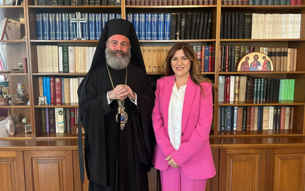 Η Στέλλα Κονιτοπούλου επισκέφθηκε τον Αρχιεπίσκοπο Αυστραλίας Μακάριο