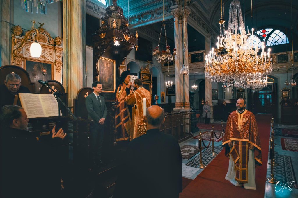 Elder Metropolitan Emmanuel of Chalcedon officiates at the Church of Saint Panteleimon, Kouskountzoukion