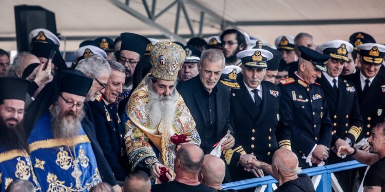 Epiphany celebration in Piraeus held without Archbishop of Athens due to COVID