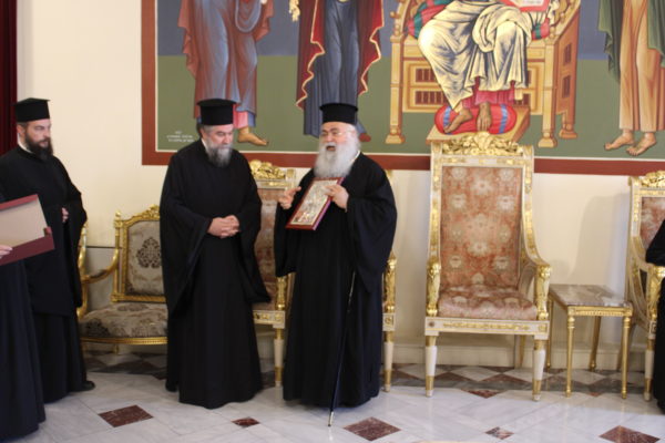 Επίσκεψη του Μητροπολίτη Σερρών με ομάδα προσκυνητών στον Αρχιεπίσκοπο Κύπρου
