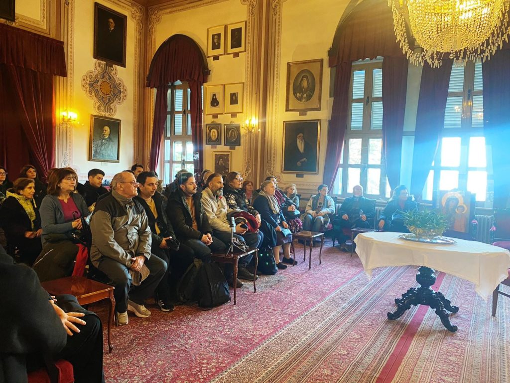 Metropolitans Ignatios of Demetrias and Damaskinos of Aetolia along with pilgrims visit the Theological School of Halki