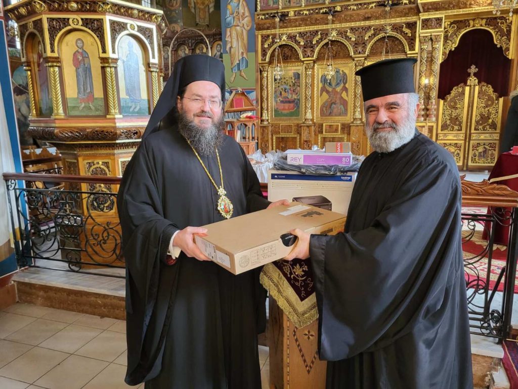 Παράδοση υπολογιστών και εκτυπωτών στους ιερείς της Ιεράς Μητροπόλεως Κιλκισίου