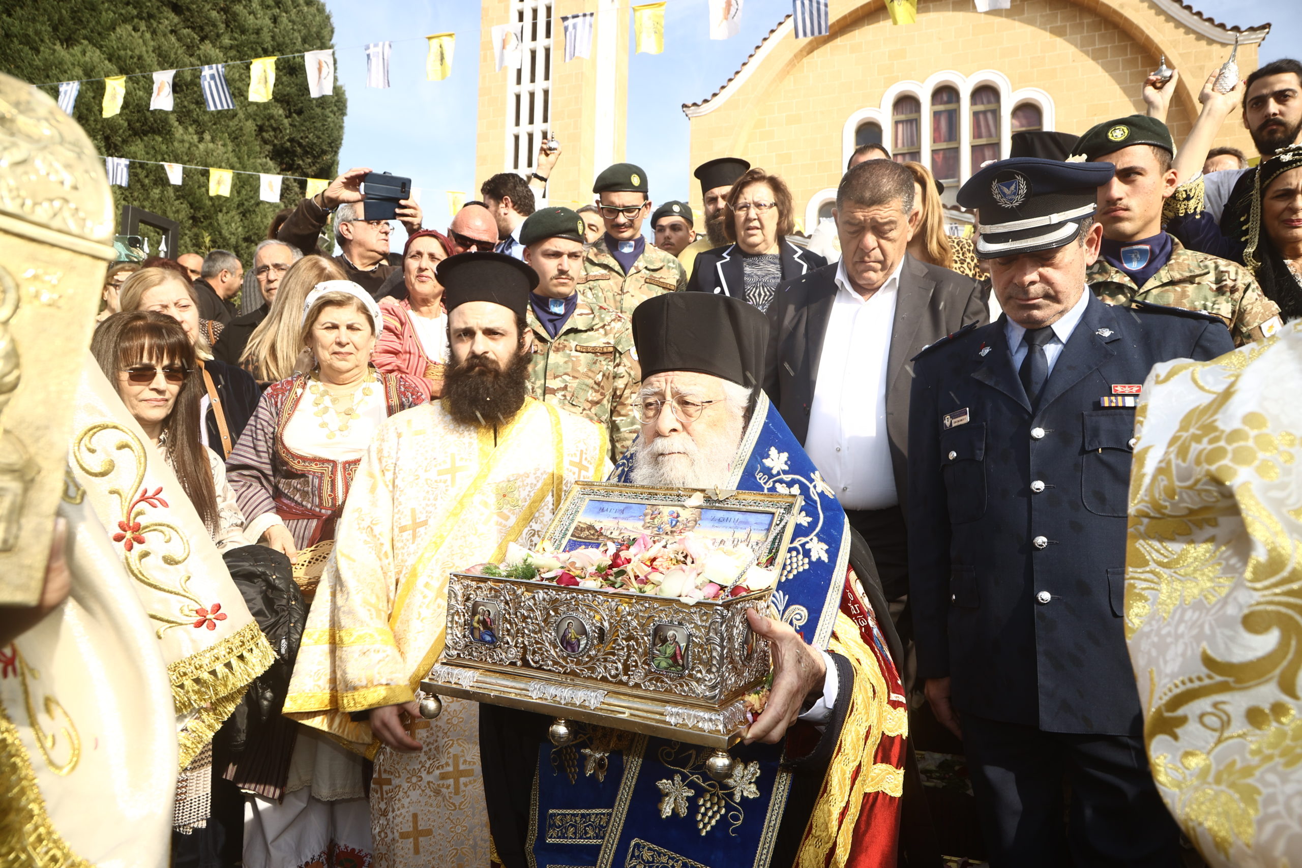 Δύσκολος ο αποχωρισμός από την Αγία Ζώνη για το Παραλίμνι (ΦΩΤΟ 