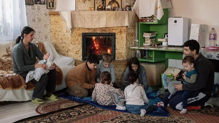 Romanian Diocese builidhg house for family with 9 children