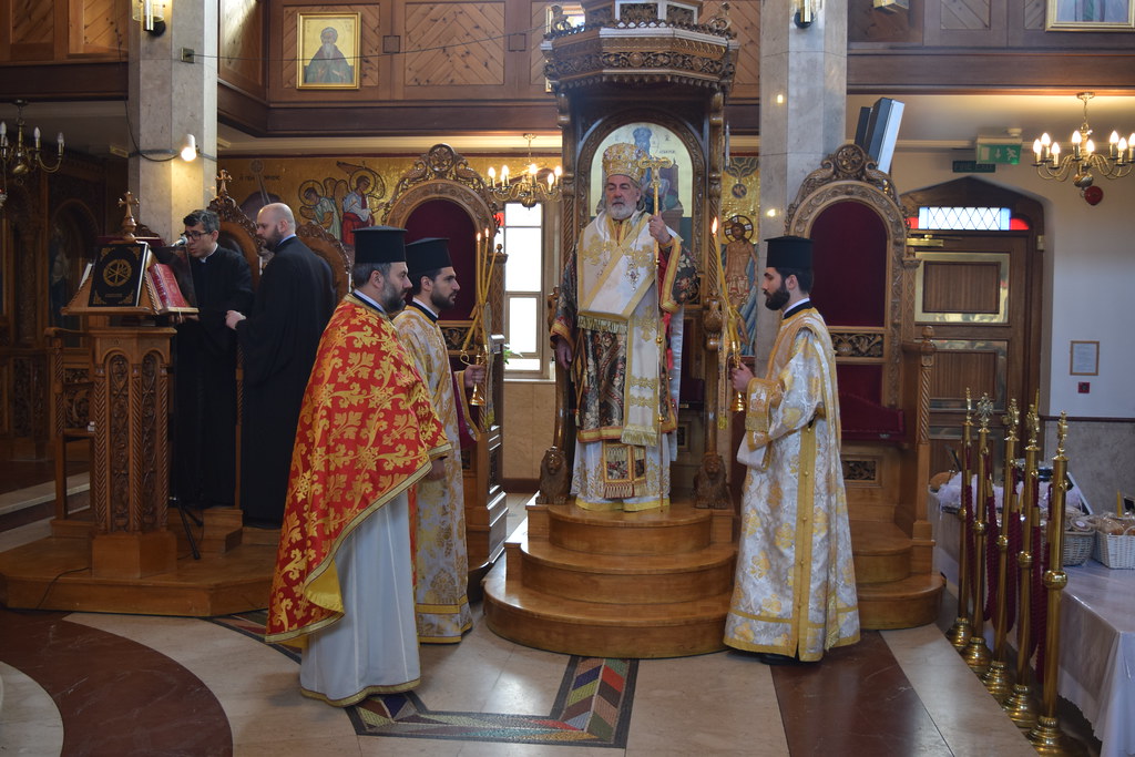 Archbishop Nikitas in Wood Greeen