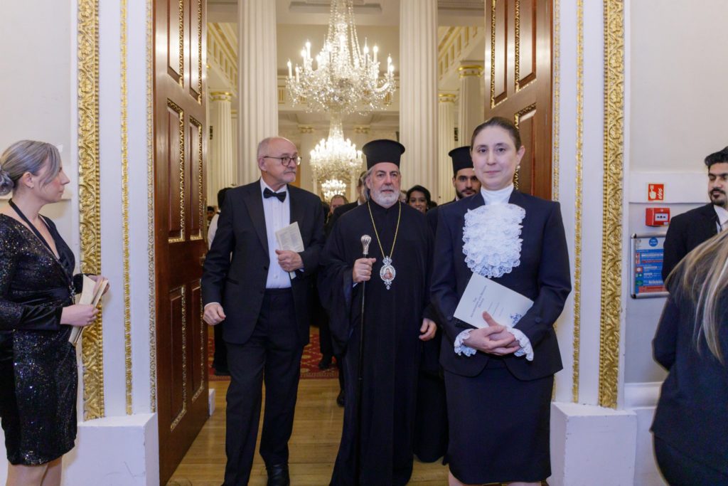 Archbishop Nikitas Attends Historic Dinner at Mansion House