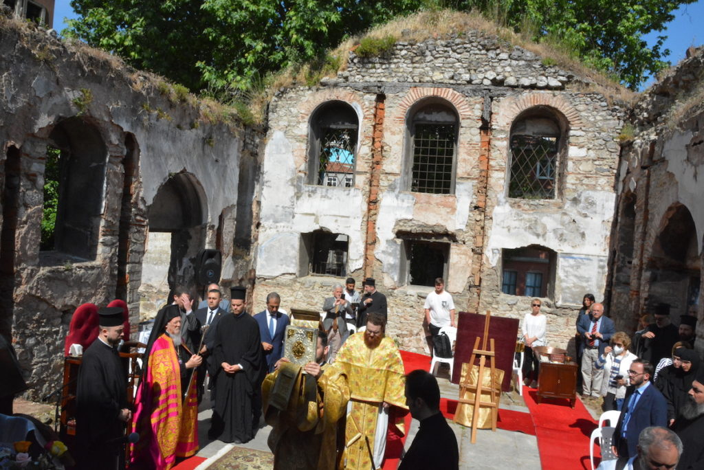 After many decades, the Service of the Epitaphios will take place at the Church of Panagia Paramythia Vlach Saray in Constantinople
