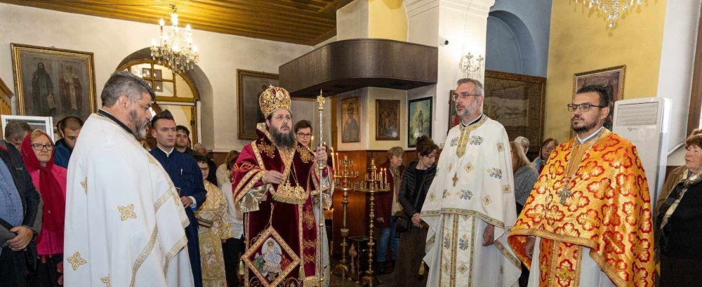 Архиерейска св. Литургия бе отслужена в храм „Св. Троица“, в столичния кв. Драгалевци