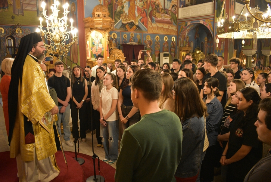Εσπερινή Θεία Λειτουργία για τους υποψήφιους φοιτητές στην Ιερά Μητρόπολη Μαρωνείας