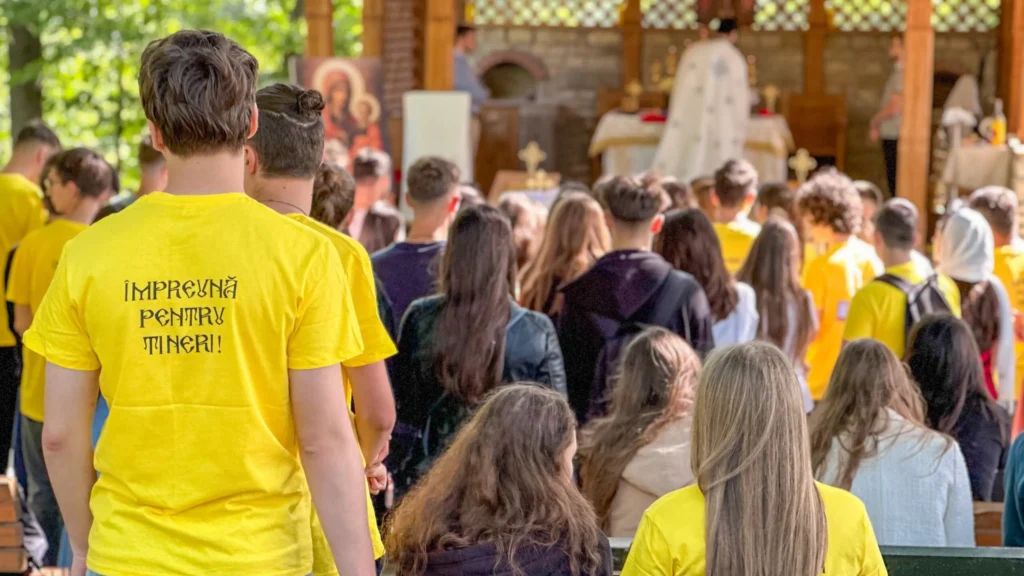 Voluntarii Arhiepiscopiei Iașilor, pe ultima sută de metri cu pregătirile pentru cele 120 de tabere de vară