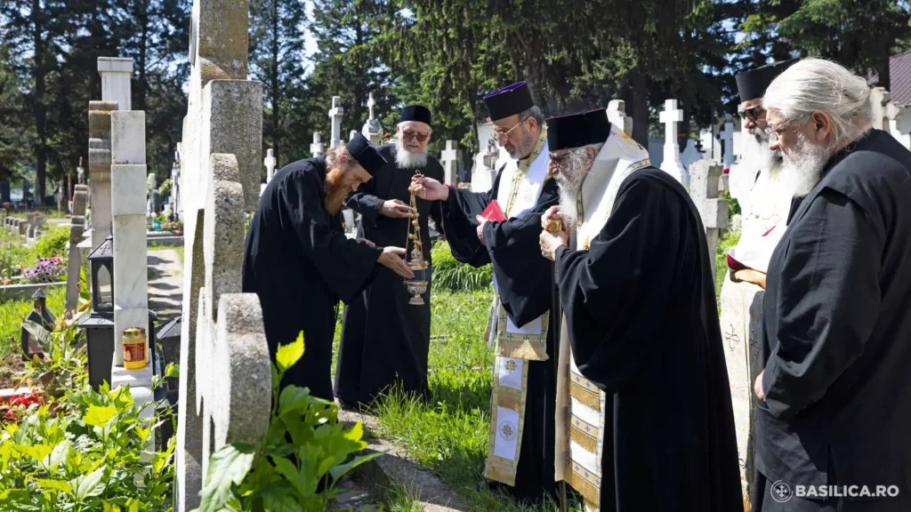 Metropolitan Ephrem of Tripoli prayerfully remember Romanian theologians Dumitru Staniloae and Andrei Scrima at Cernica Monastery
