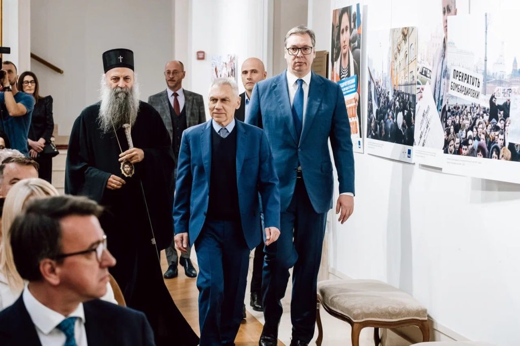 Ο Σέρβος πρόεδρος Βούτσιτς κάλεσε τον Πατριάρχη Πορφύριο να προσευχηθεί για την υγεία του πρωθυπουργού της Σλοβακίας Φίτσο