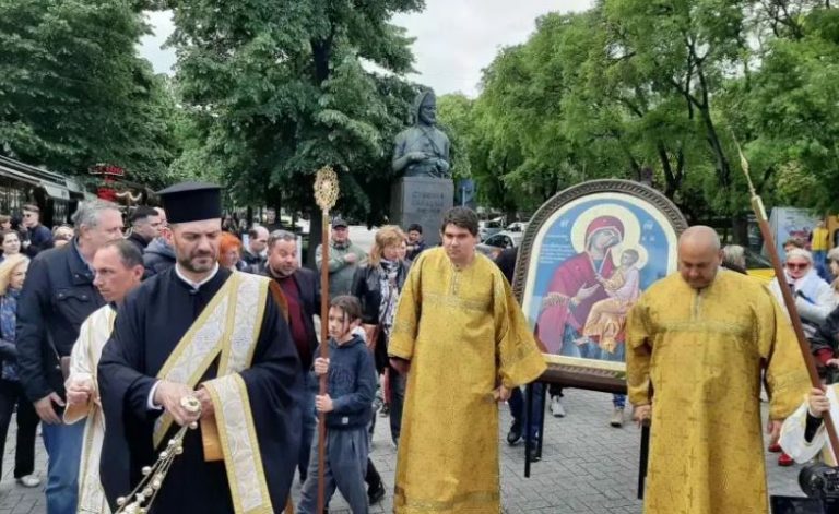 Варна посрещна копие на чудотворната икона на Богородица – „Скоропослушница“ от Атон