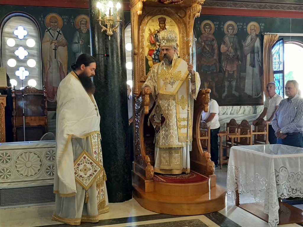 Ο Μητροπολίτης Καρπενησίου Γεώργιος ιερούργησε στον Ιερό Ναό Αγίου Ανδρέα Σκάλας Ωρωπού