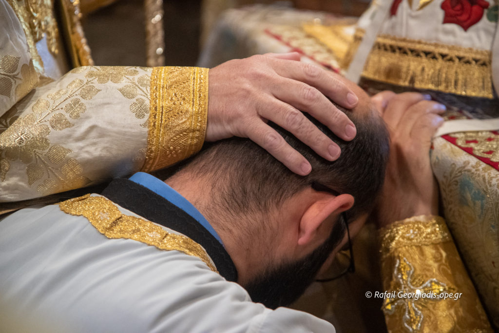 Χειροτονία διακόνου τη Δευτέρα του Αγίου Πνεύματος στο Κρυονέρι Κορινθίας