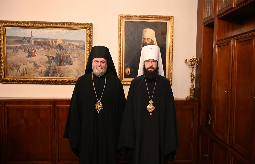 Συνάντηση Μητροπολίτη Βολοκολάμσκ με τον νέο εκπρόσωπο της Σερβικής Εκκλησίας στη Μόσχα