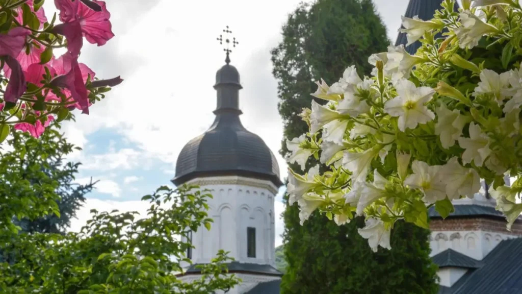 Sinod mitropolitan la Mănăstirea Secu: A fost aprobată înființarea unui nou așezământ monahal în Iași