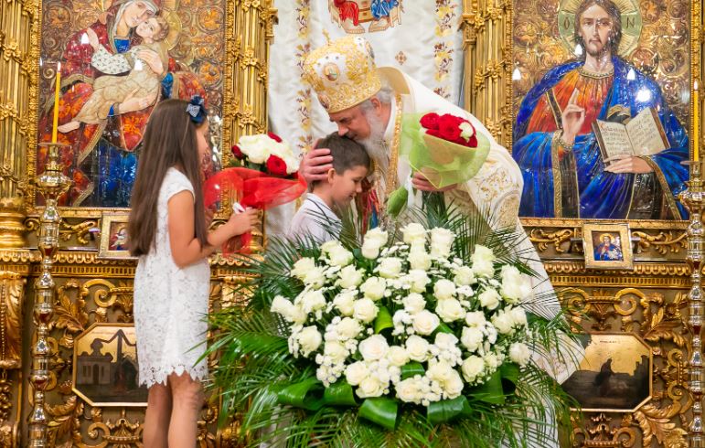Ο Πατριάρχης Ρουμανίας για το πώς μπορεί να ξεπεραστεί η κρίση στον θεσμό της οικογένειας – Ο ρόλος των γονέων στη διαπαιδαγώγηση παιδιών