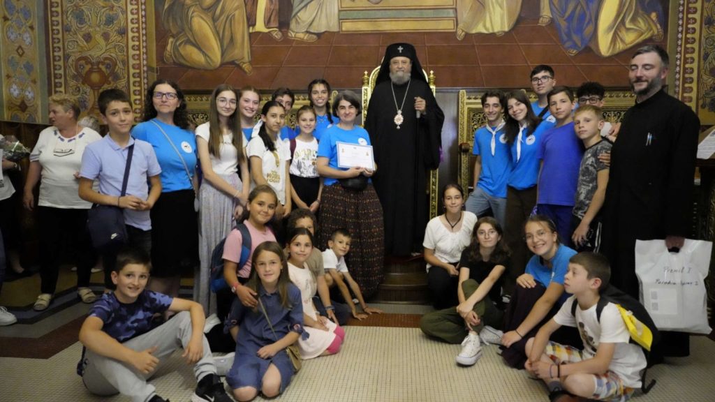 Ο Μητροπολίτης Τρανσυλβανίας βράβευσε μαθητές που διακρίθηκαν στην τοπική Ολυμπιάδα Θρησκευτικών