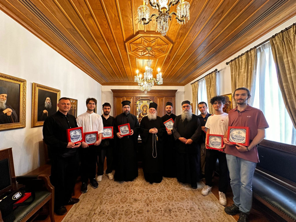 Ιεραποδημία στο Άγιον Όρος νέων της Ενορίας των ρωσσόφωνων της Κωνσταντινουπόλεως