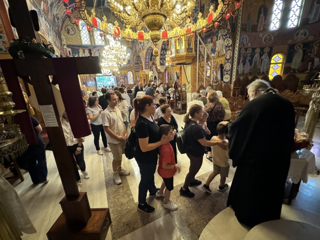 Εκατοντάδες προσκυνητές στην Παναγία την «Γιάτρισσα» στην Κίσαμο