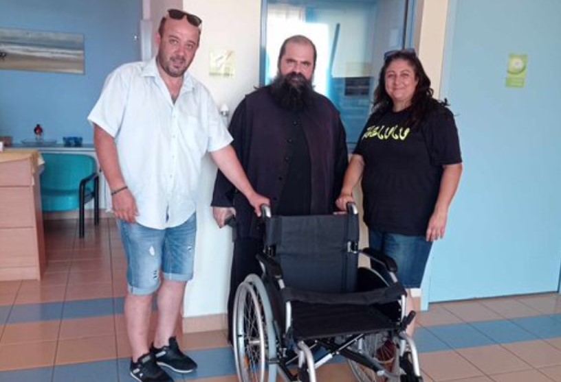 Δωρεά αναπηρικού αμαξιδίου σε ίδρυμα της Ι.Μ. Σπάρτης από το 1ο Γυμνάσιο Σπάρτης