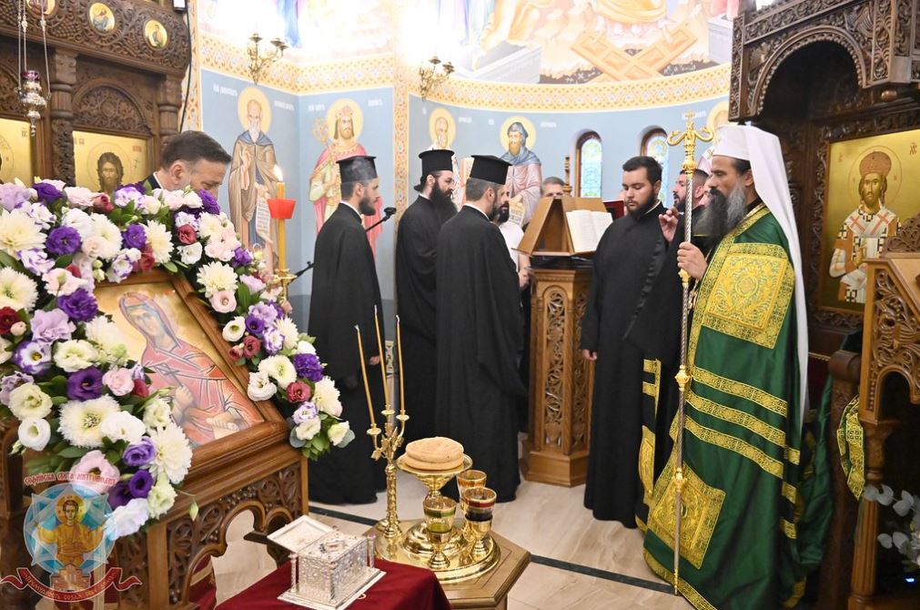 Σόφια: Πλήθος πιστών προσκύνησαν το λείψανο της Αγίας Μαρίνης