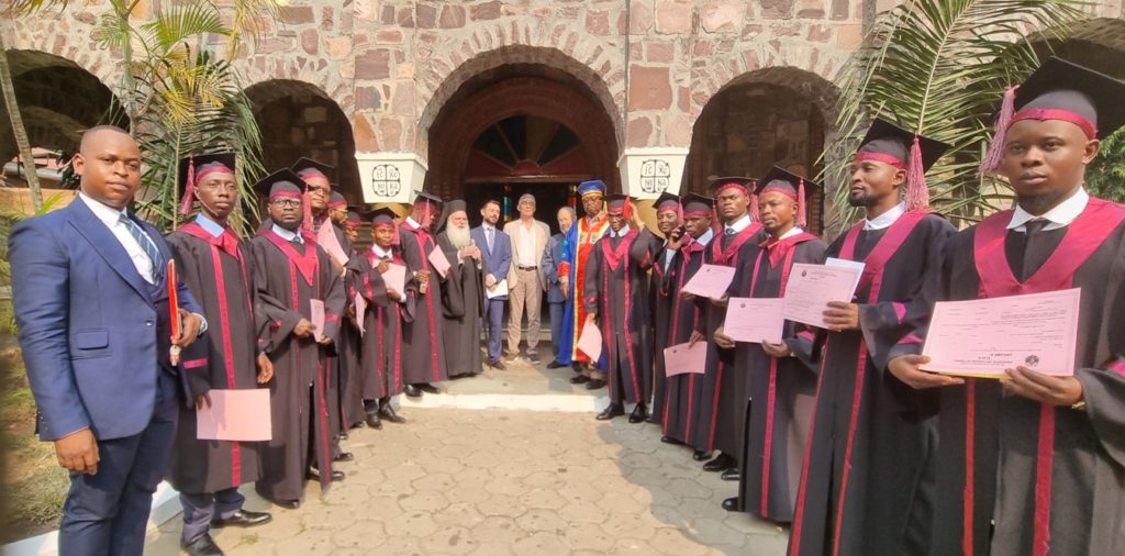 Απονομή πτυχίων στους τελειοφοίτους της Θεολογικής Σχολής της Κινσάσας