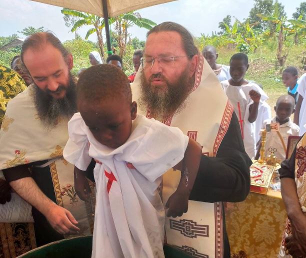 Βαπτίσεις 100 νεοφώτιστων Ορθοδόξων Χριστιανών στην Ουγκάντα