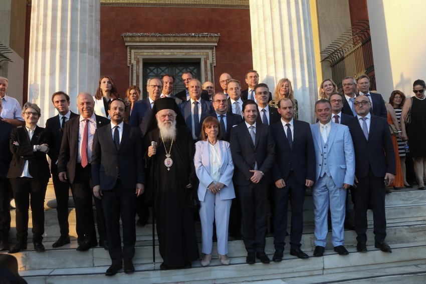 Ο Αρχιεπίσκοπος στην επετειακή εκδήλωση: «50 χρόνια από την τουρκική εισβολή στην Κύπρο» παρουσία Σακελλαροπούλου-Χριστοδουλίδη