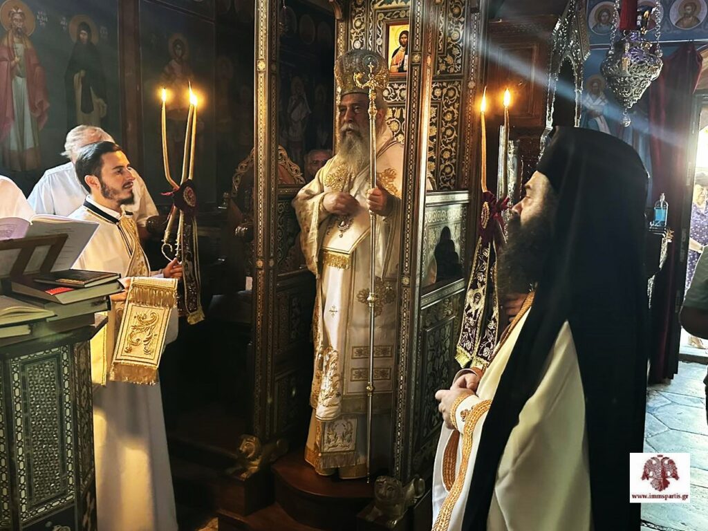 Ο Μητροπολίτης Σπάρτης ιερούργησε στην Ιερά Μονή Παναγίας Αρτοκωστά