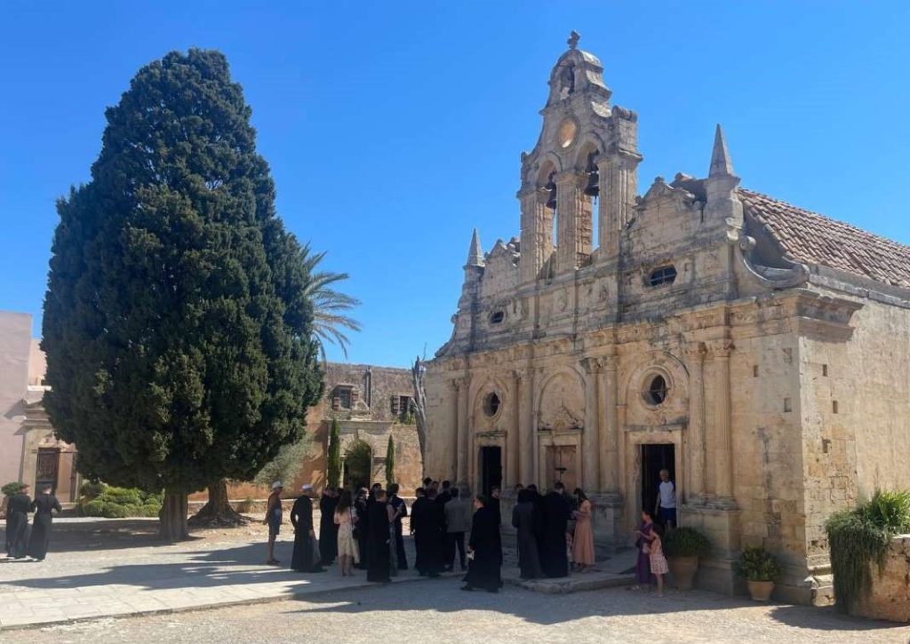 Ουκρανοί φοιτητές θεολογίας στη Μητρόπολη Ρεθύμνης