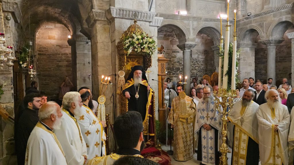 Πανηγυρικός Εσπερινός της Κοιμήσεως της Θεοτόκου στην Εκατονταπυλιανή της Πάρου