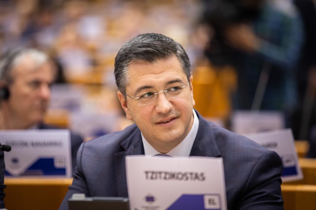 Τον Απόστολο Τζιτζικώστα προτείνει η Ελλάδα για Επίτροπο στην Κομισιόν