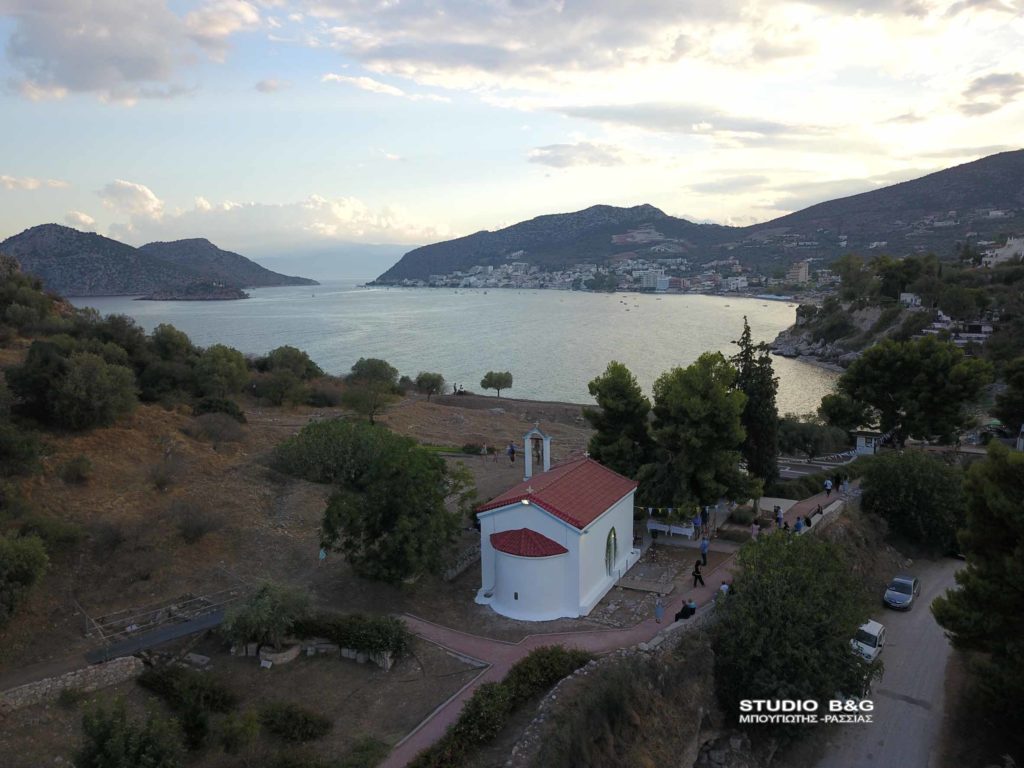 Η εορτή της Παναγίας στο γραφικό εκκλησάκι στην Αρχαία Ασίνη Αργολίδας