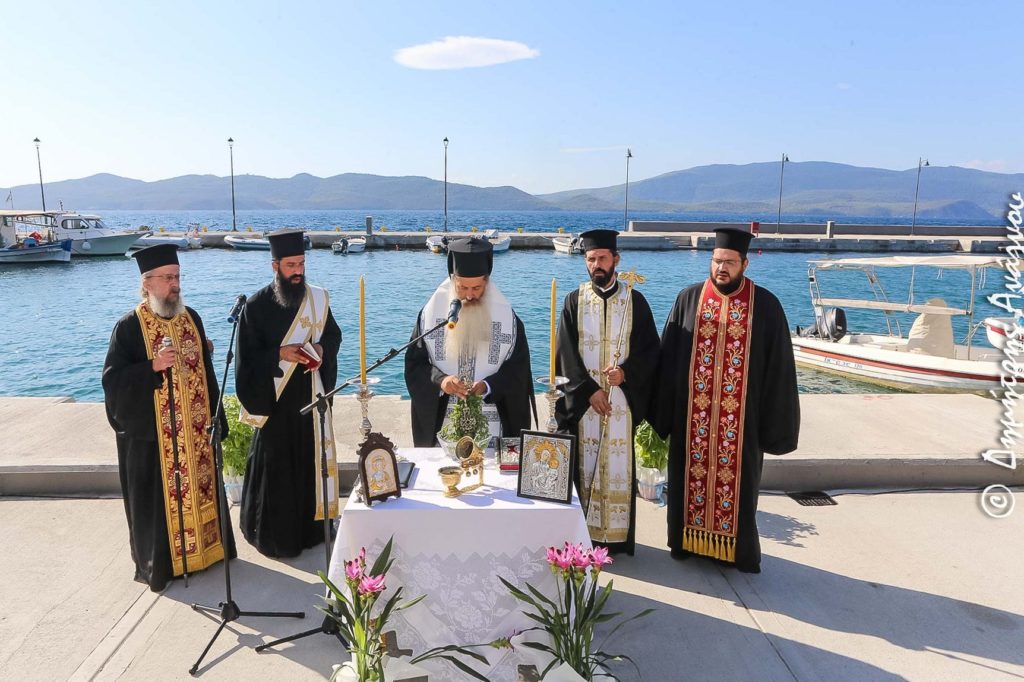 Τα νέα Αλιευτικά Καταφύγια της Ανατολικής Φθιώτιδος εγκαινίασε ο Μητροπολίτης Συμεών