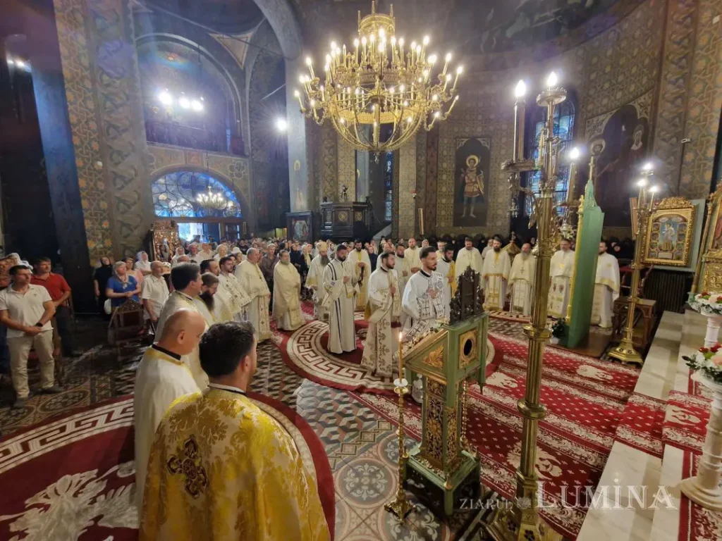 Episcopia Alexandriei și-a cinstit ocrotitorul spiritual: Apărător fervent al dreptei credințe și model de sfințenie